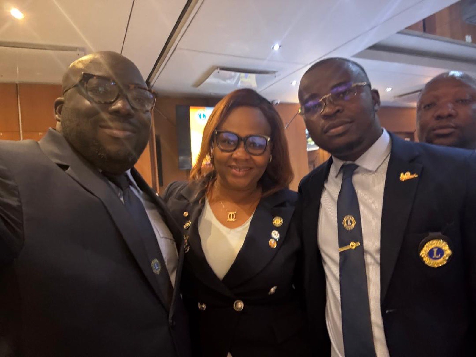 Officiels du district lors d'un événement de gala